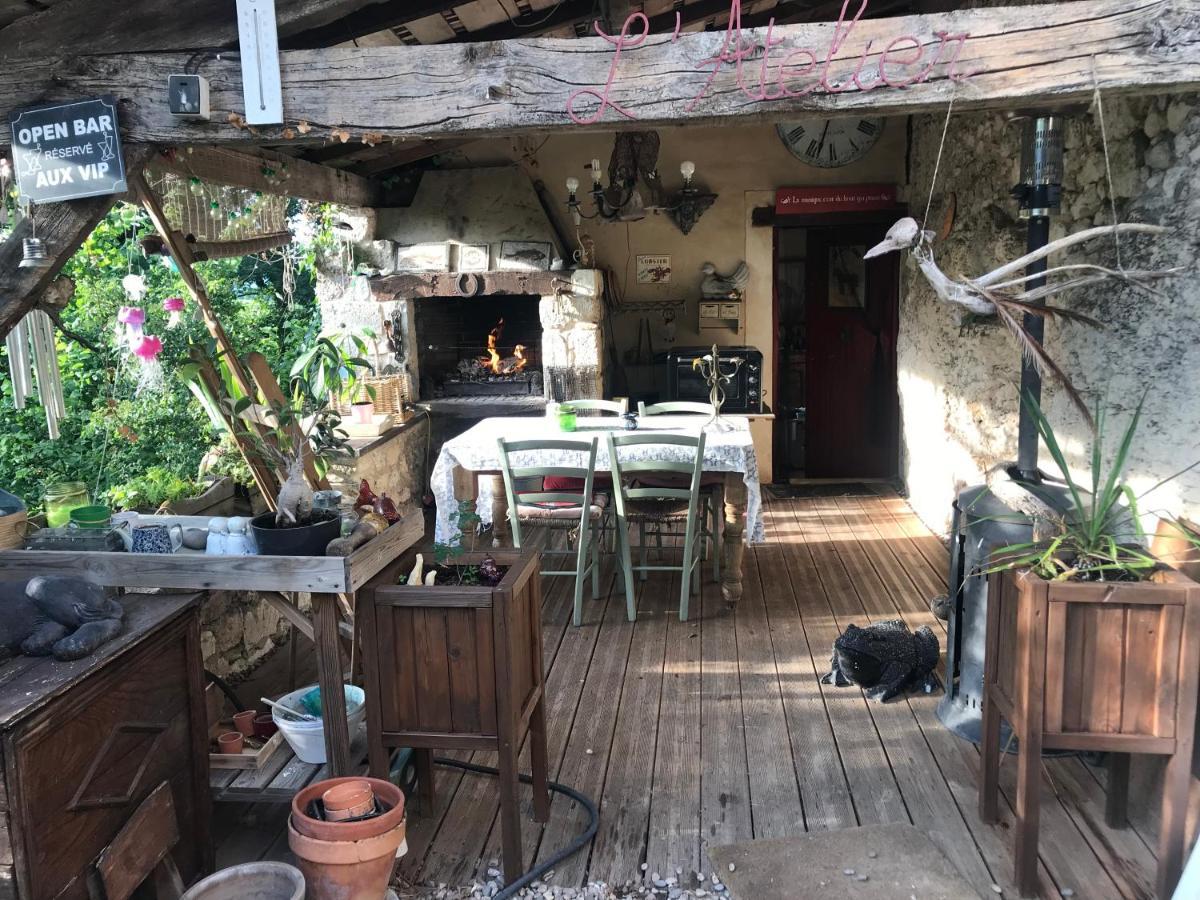 Bed and Breakfast Le Peyrail Les Lèves-et-Thoumeyragues Exteriér fotografie
