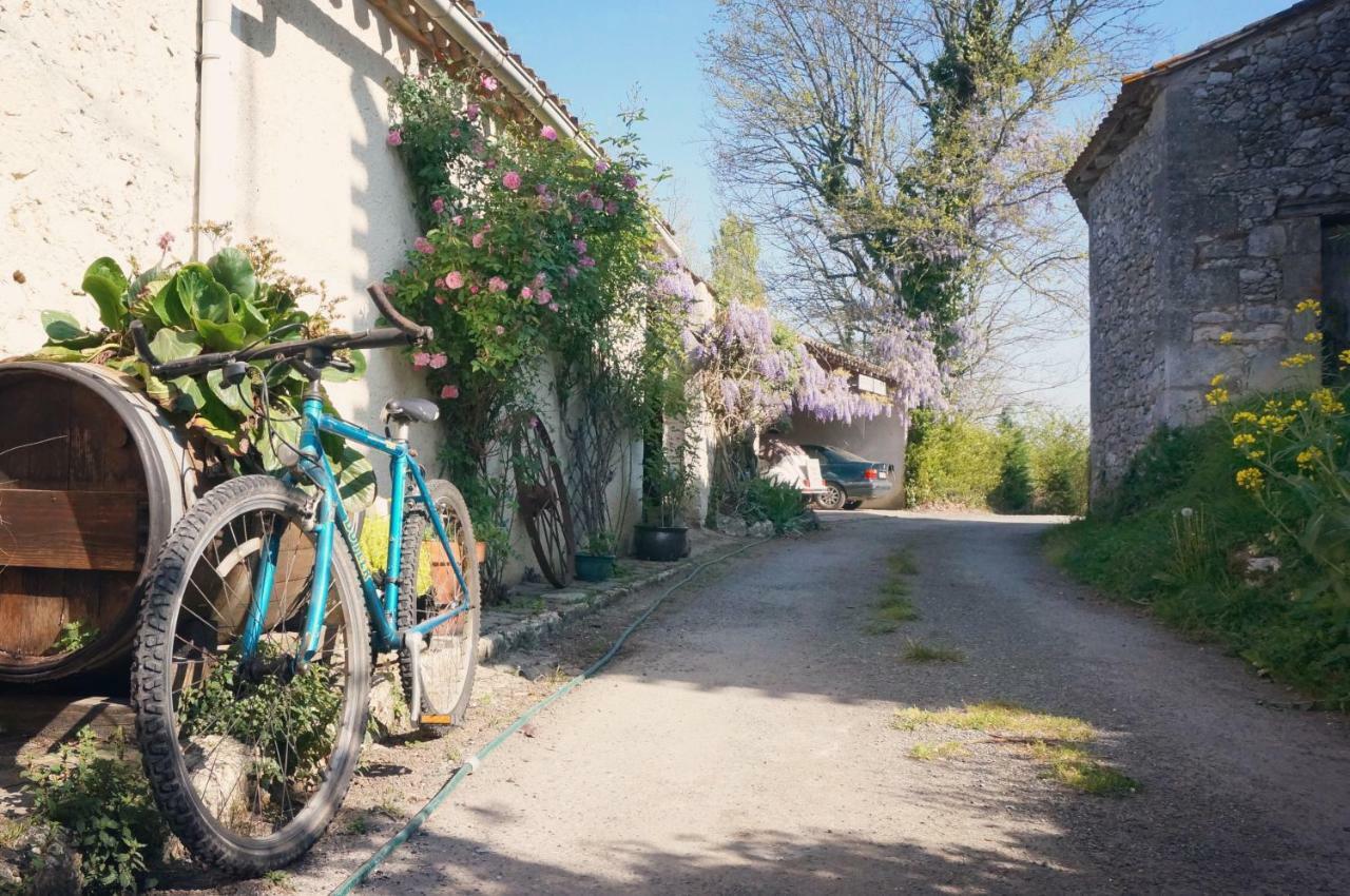 Bed and Breakfast Le Peyrail Les Lèves-et-Thoumeyragues Exteriér fotografie